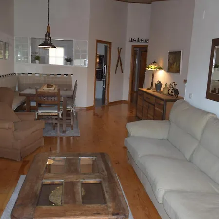 ático En Espacioso Y Acogedor Apartamento *