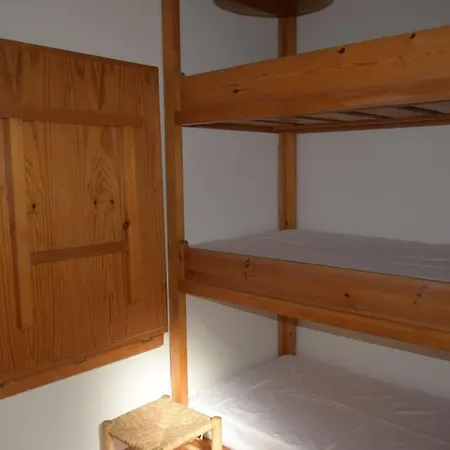 Atico En Espacioso Y Acogedor Apartament Llivia