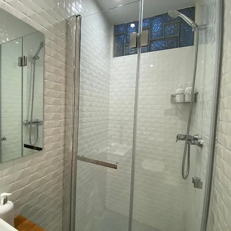 Atico En Espacioso Y Acogedor Apartament *