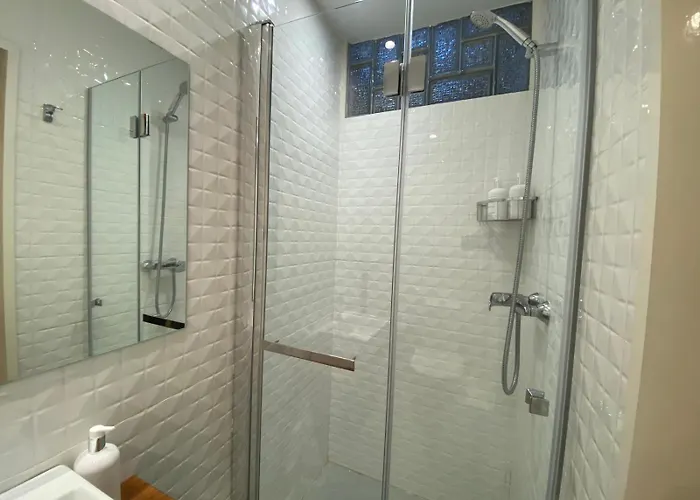 Atico En Espacioso Y Acogedor Apartment *